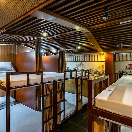 Sg Capsule Hostel (Adults Only)